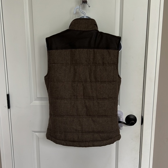 Super fun vest size Large - Picture 2 of 5